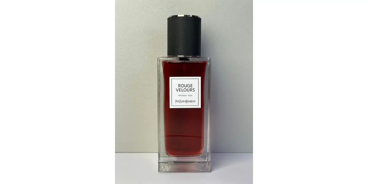 Rouge Velours fragrance
